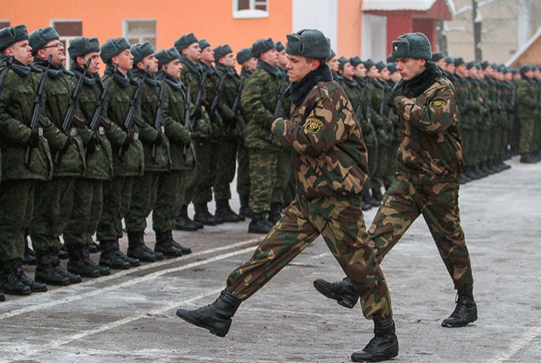 О призыве граждан на срочную военную службу, службу в резерве в феврале-мае 2019 в Бобруйске